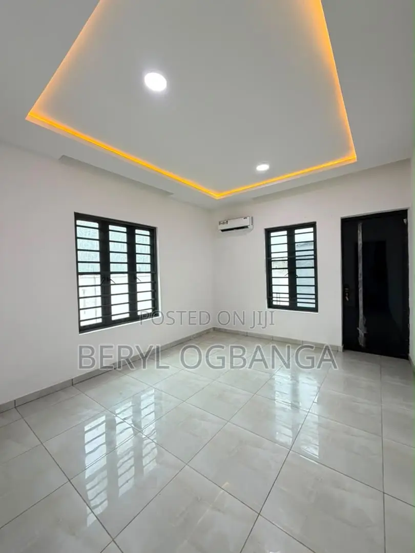 3bdrm Apartment in Lekki Phase 1 for sale in Lekki Phase 1