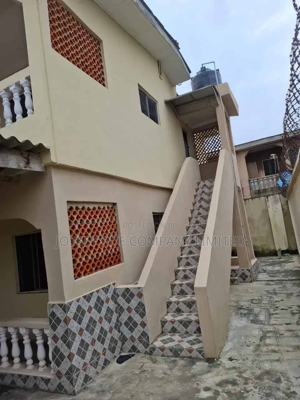 Furnished 3bdrm Block of Flats in Mangoro for sale in Mangoro