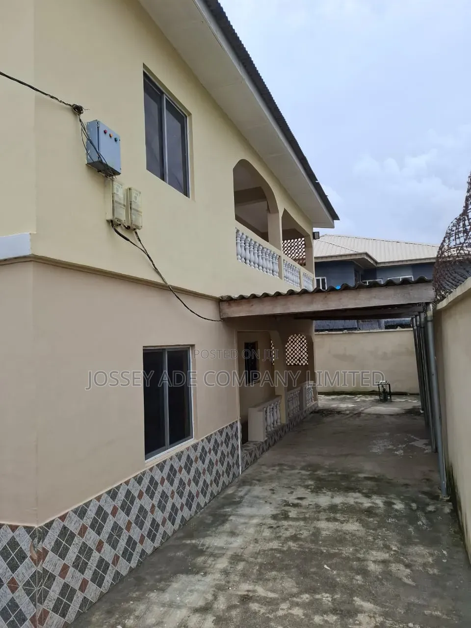 Furnished 3bdrm Block of Flats in Mangoro for sale in Mangoro