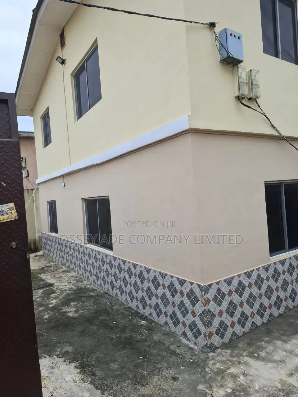 Furnished 3bdrm Block of Flats in Mangoro for sale in Mangoro