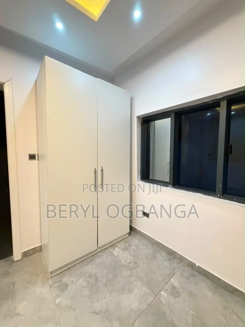 5bdrm Duplex in Ikate for sale in Ikate