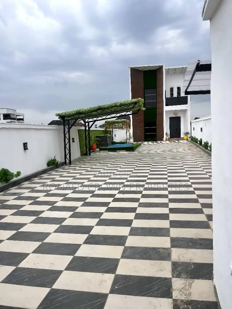 4bdrm Duplex in Festac for sale in Festac