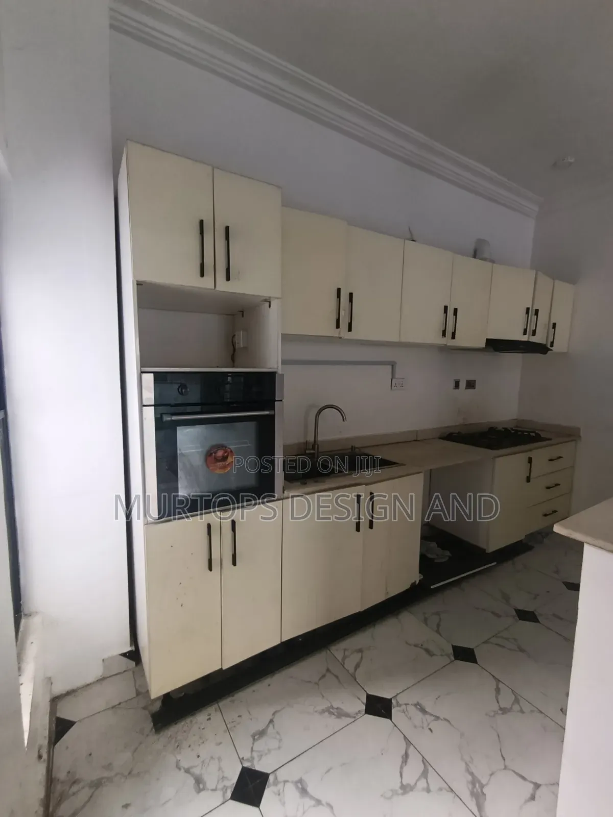 2bdrm Apartment in Chevron for rent in Chevron