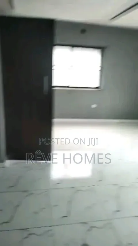 3bdrm Block of Flats in Soluyi for rent in Soluyi