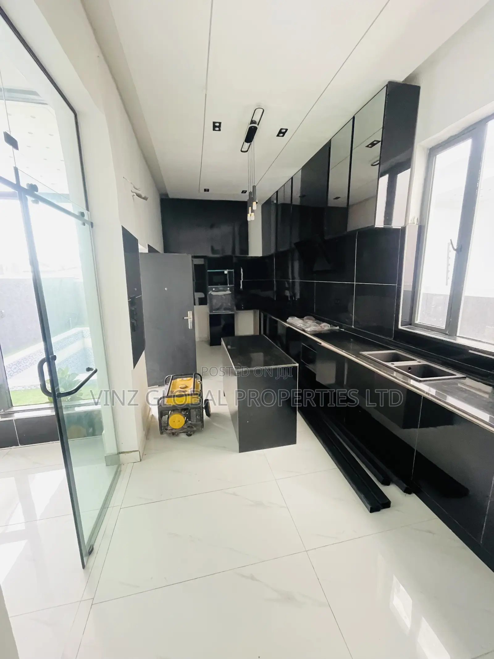 5bdrm Duplex in Ajah for sale in Ajah