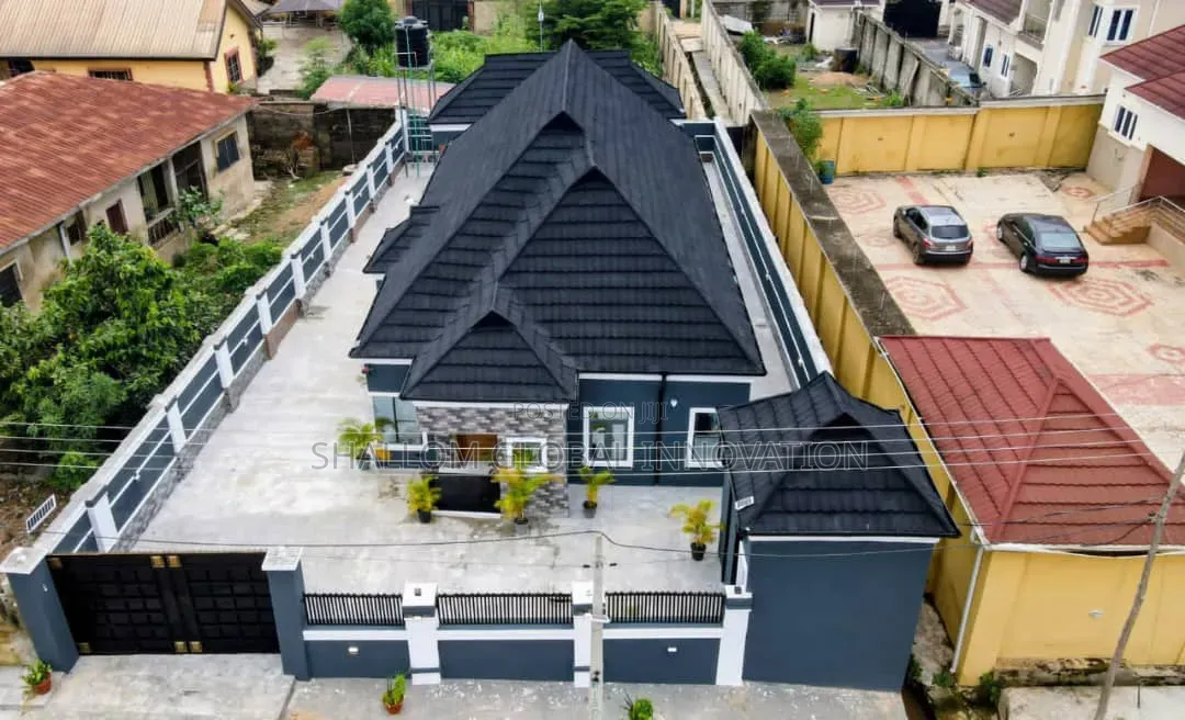 3bdrm Bungalow in Olusetan, Akala Express for sale in Akala Express