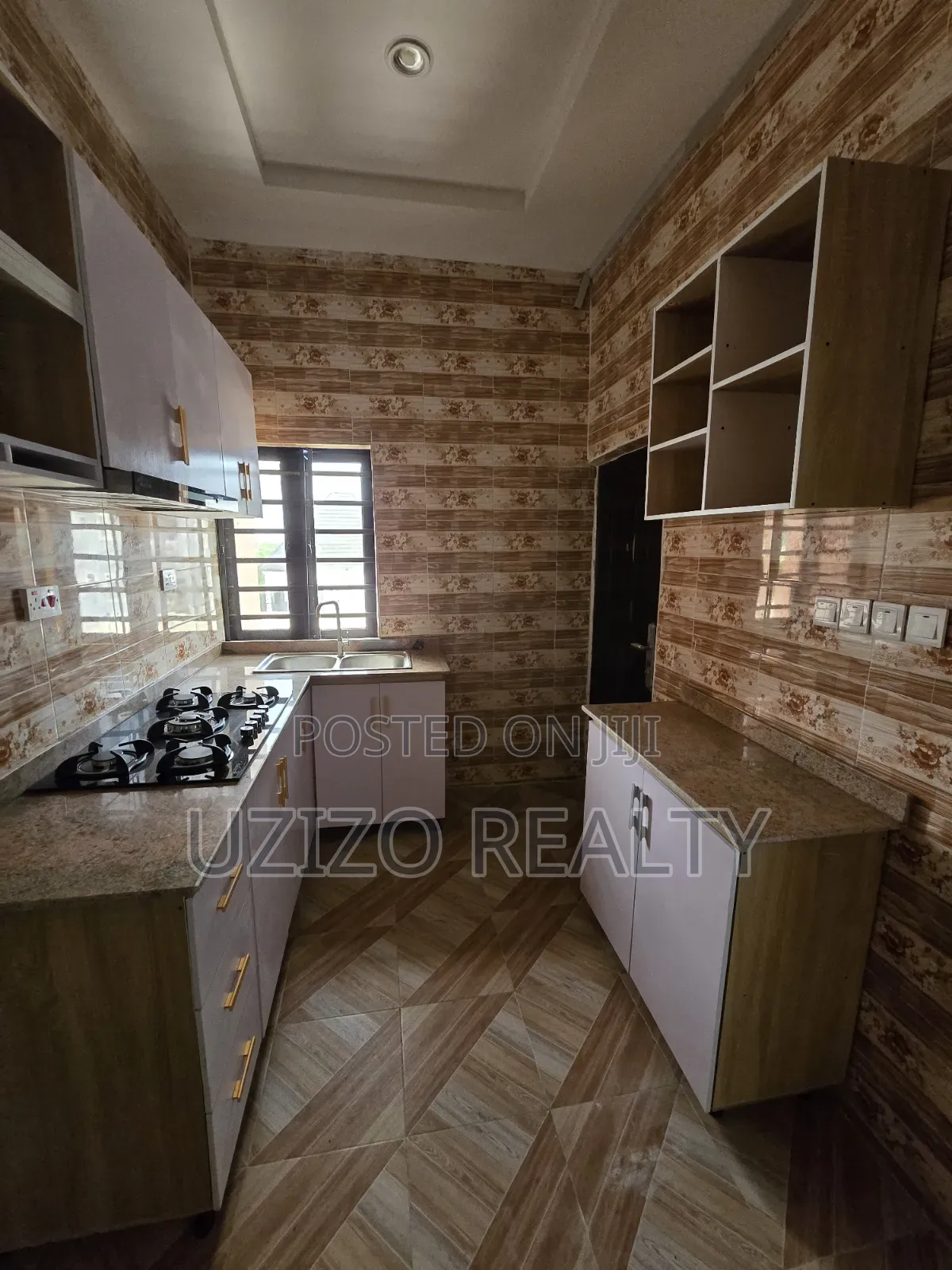 2bdrm Apartment in Ogunfayo, Awoyaya for sale in Awoyaya