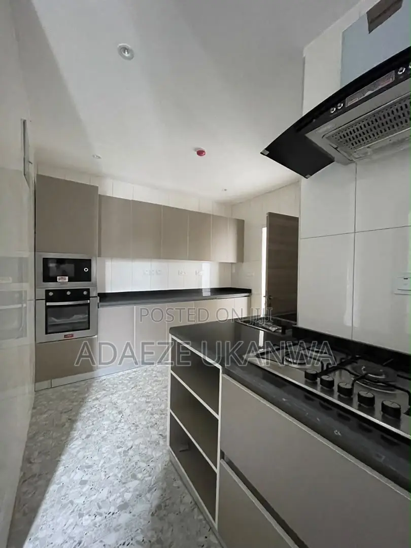 3bdrm Apartment in Lekki Phase 1 for sale in Lekki Phase 1
