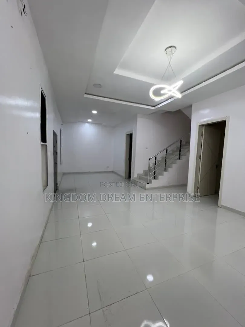 4bdrm Duplex in Maryland Estate for sale in LSDPC Maryland Estate