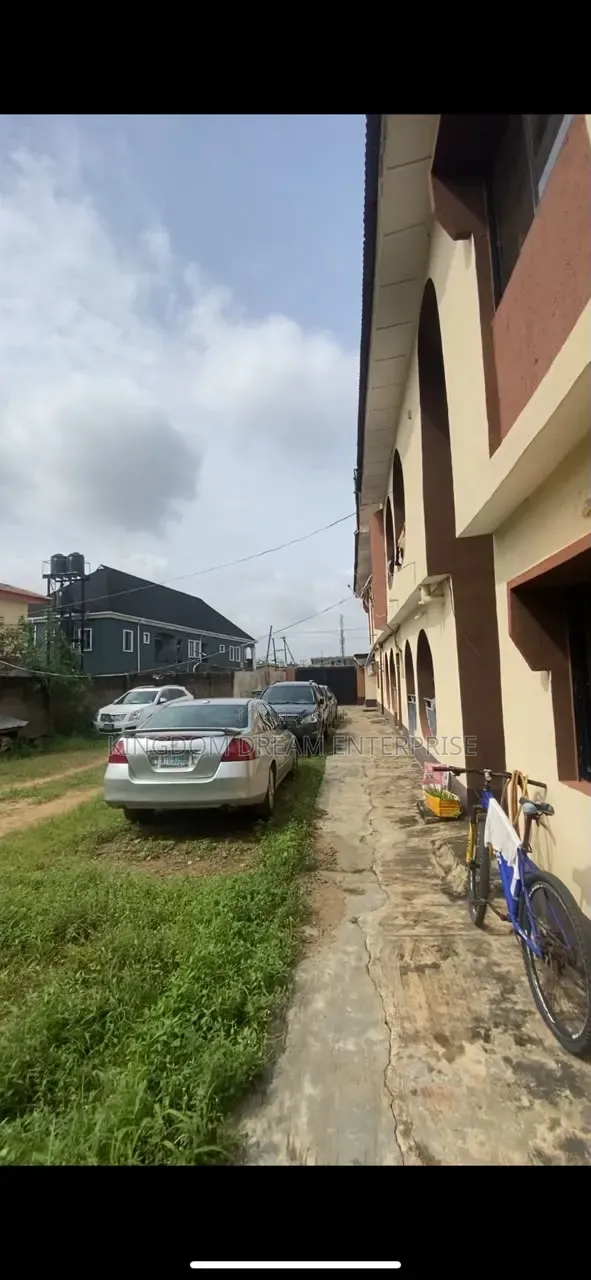 3bdrm Block of Flats in Karaole Estate for sale in Abule Egba