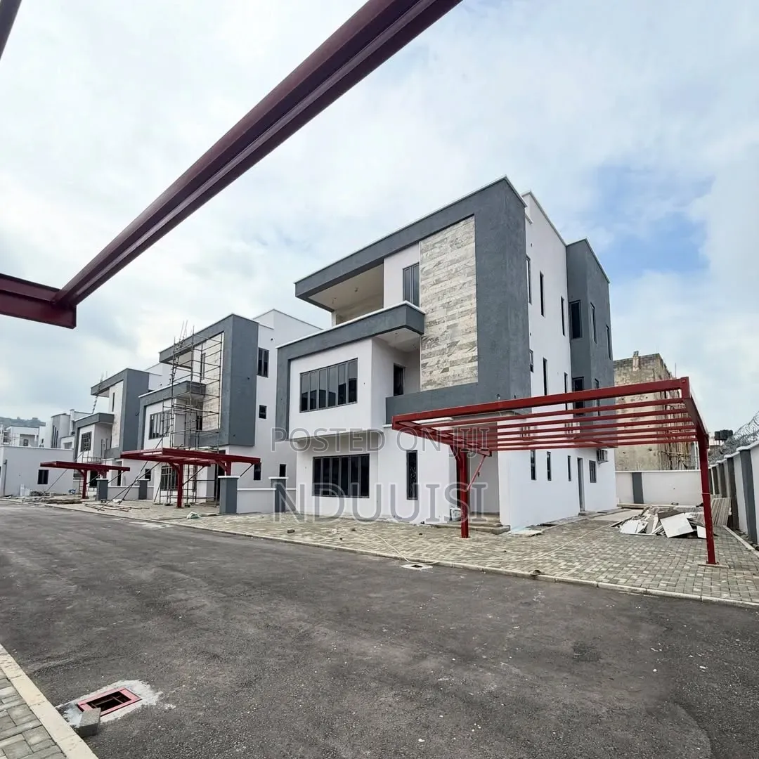 5bdrm Duplex in Katampe Extension for sale in Katampe Extension