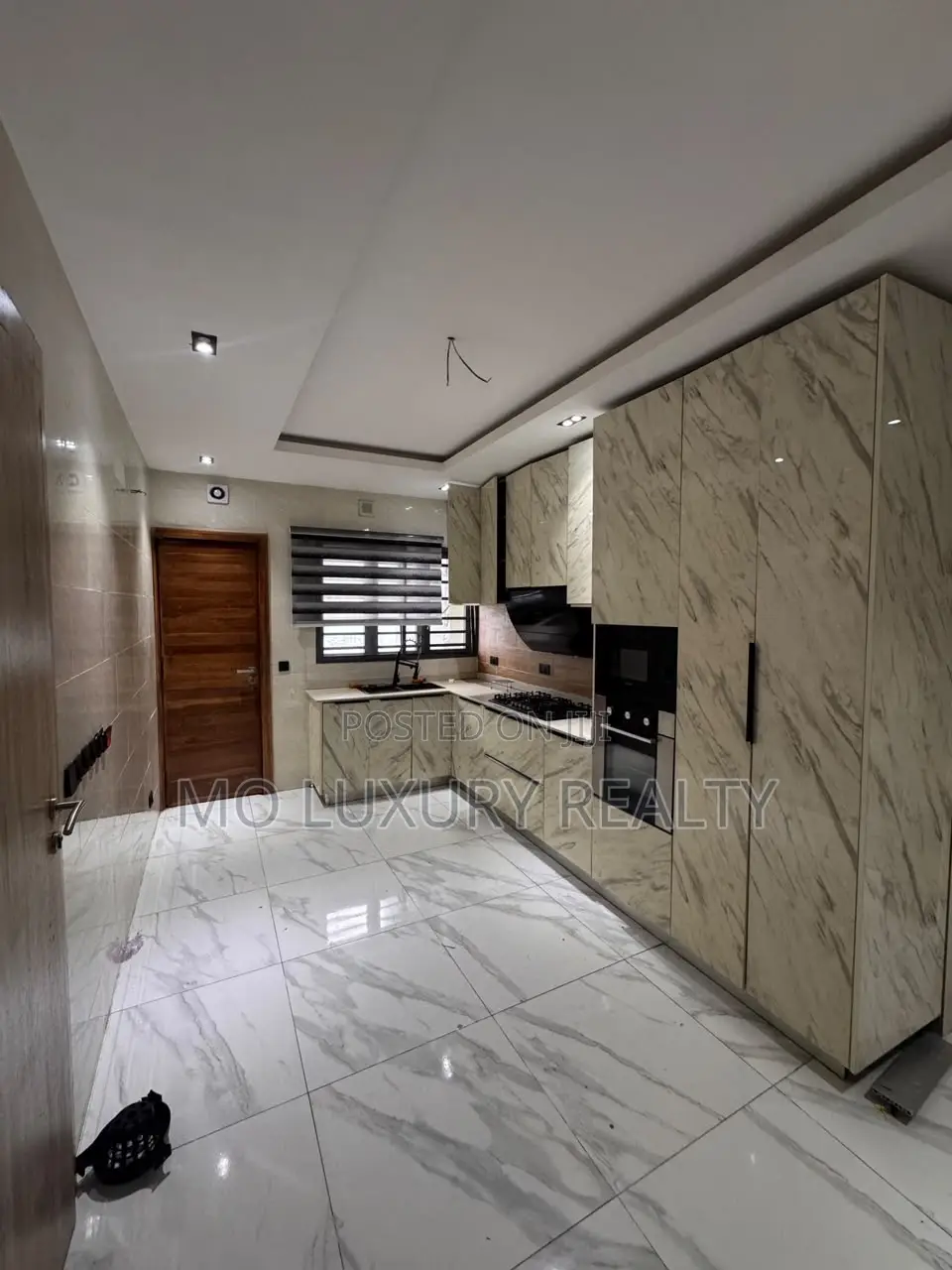 3bdrm Apartment in Lekki Phase 1 for rent in Lekki Phase 1