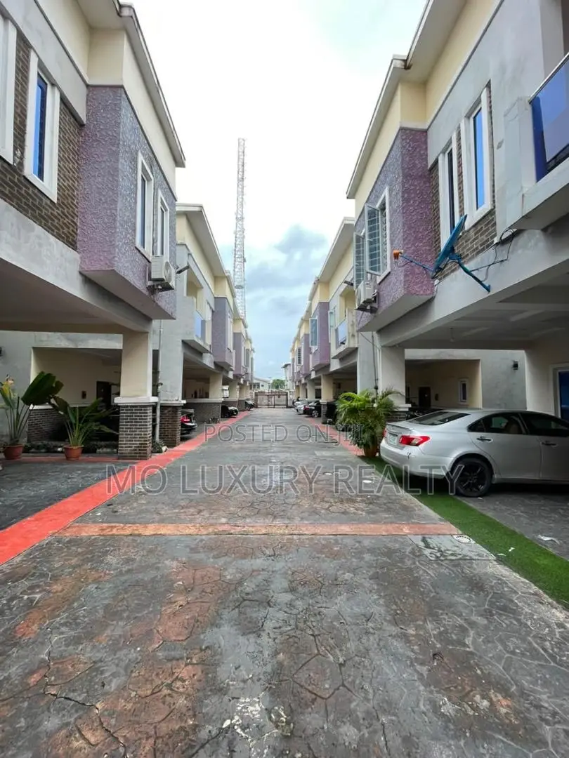 4bdrm Townhouse / Terrace in Lekki Phase 2 for rent in Lekki Phase 2