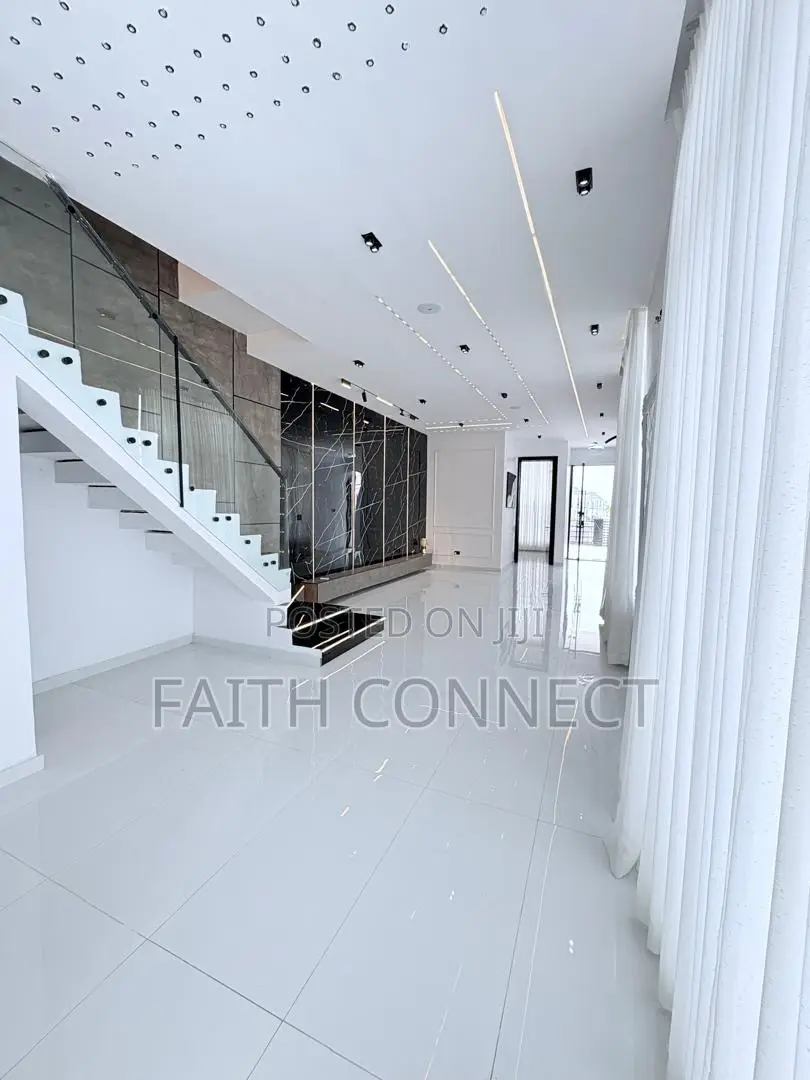 4bdrm Duplex in Lekki Ikota for sale in Ikota