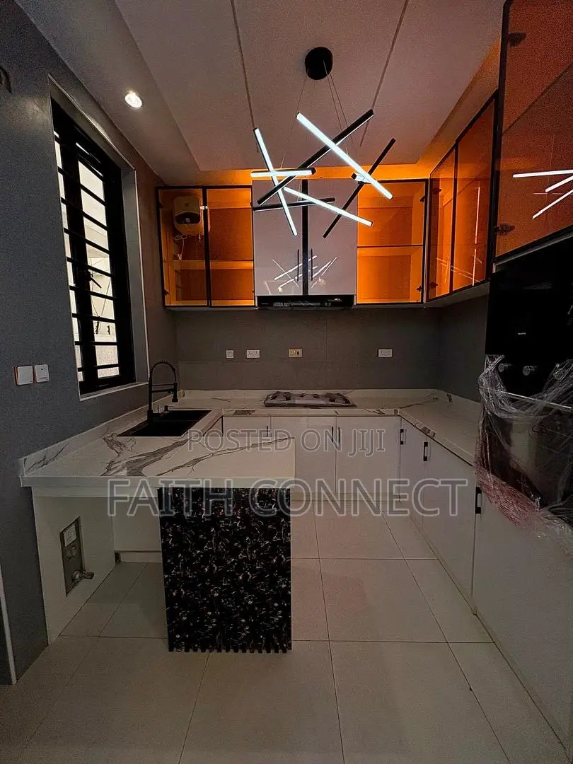 4bdrm Duplex in Lekki Ikota for sale in Ikota