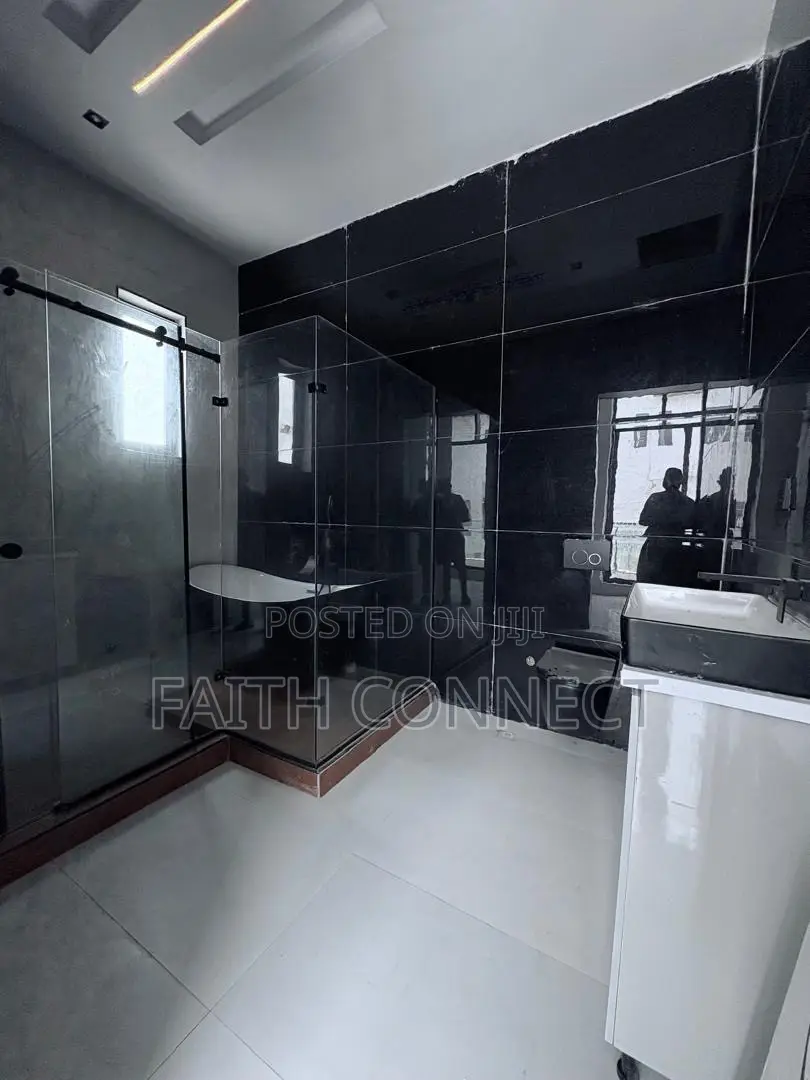 4bdrm Duplex in Ajah for sale in Ajah