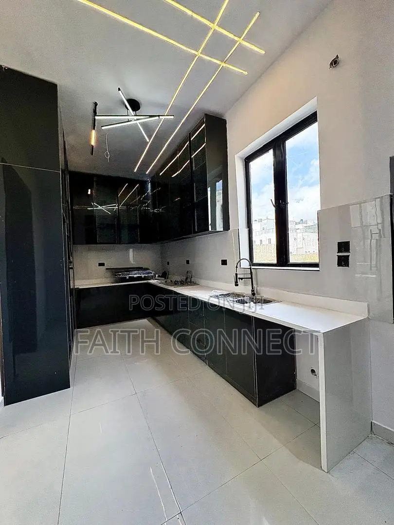 4bdrm Duplex in Ajah for sale in Ajah