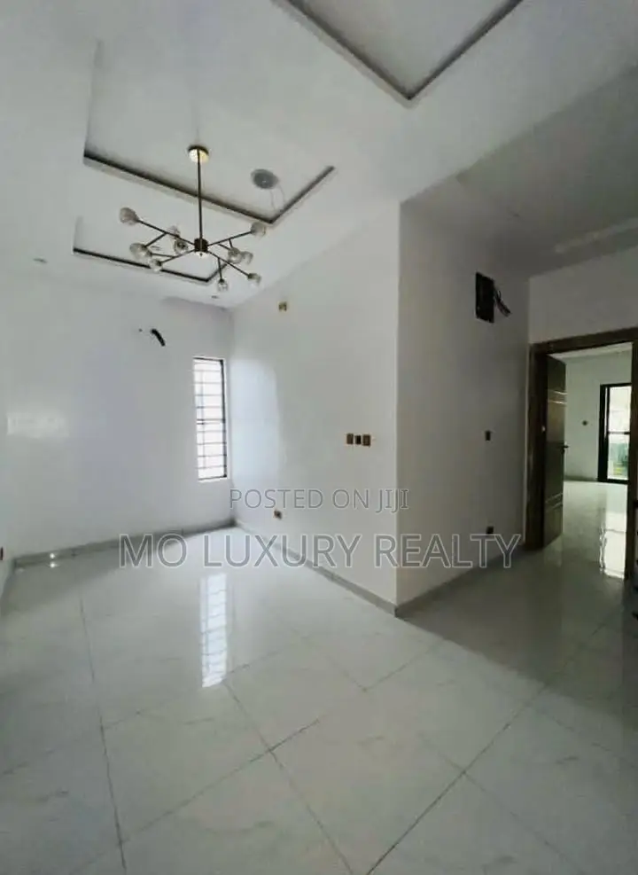 4bdrm Townhouse / Terrace in Chevron for rent in Chevron