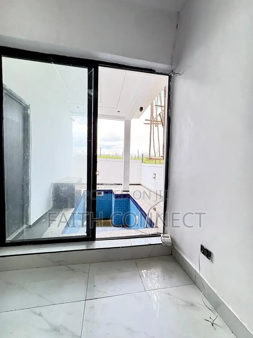5bdrm Duplex in Abraham Adesanya Estate for sale in Abraham Adesanya Estate
