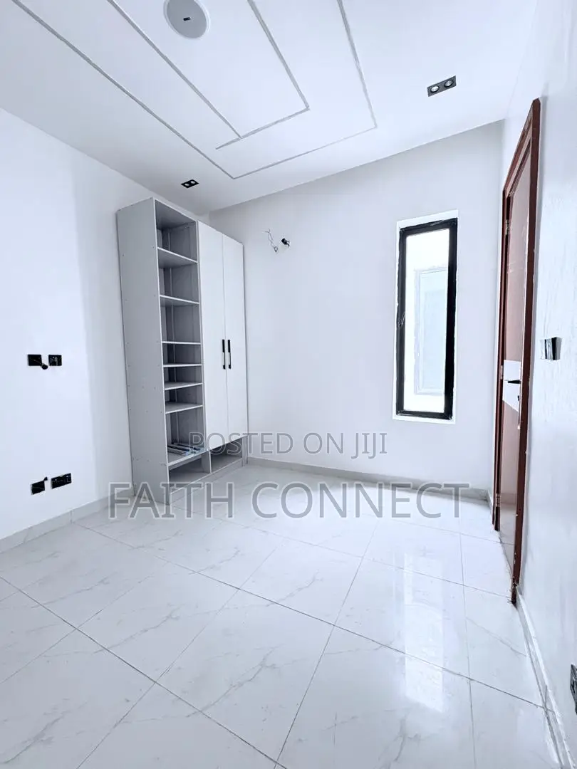 5bdrm Duplex in Abraham Adesanya Estate for sale in Abraham Adesanya Estate