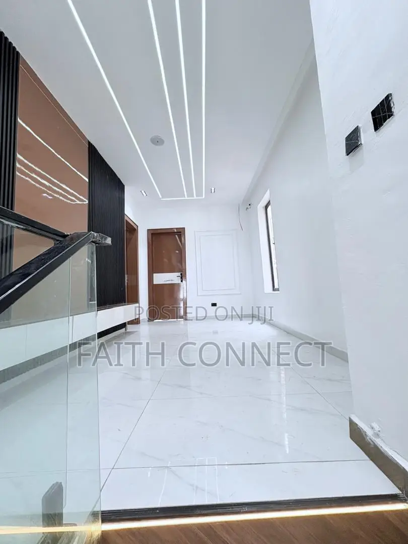 5bdrm Duplex in Abraham Adesanya Estate for sale in Abraham Adesanya Estate