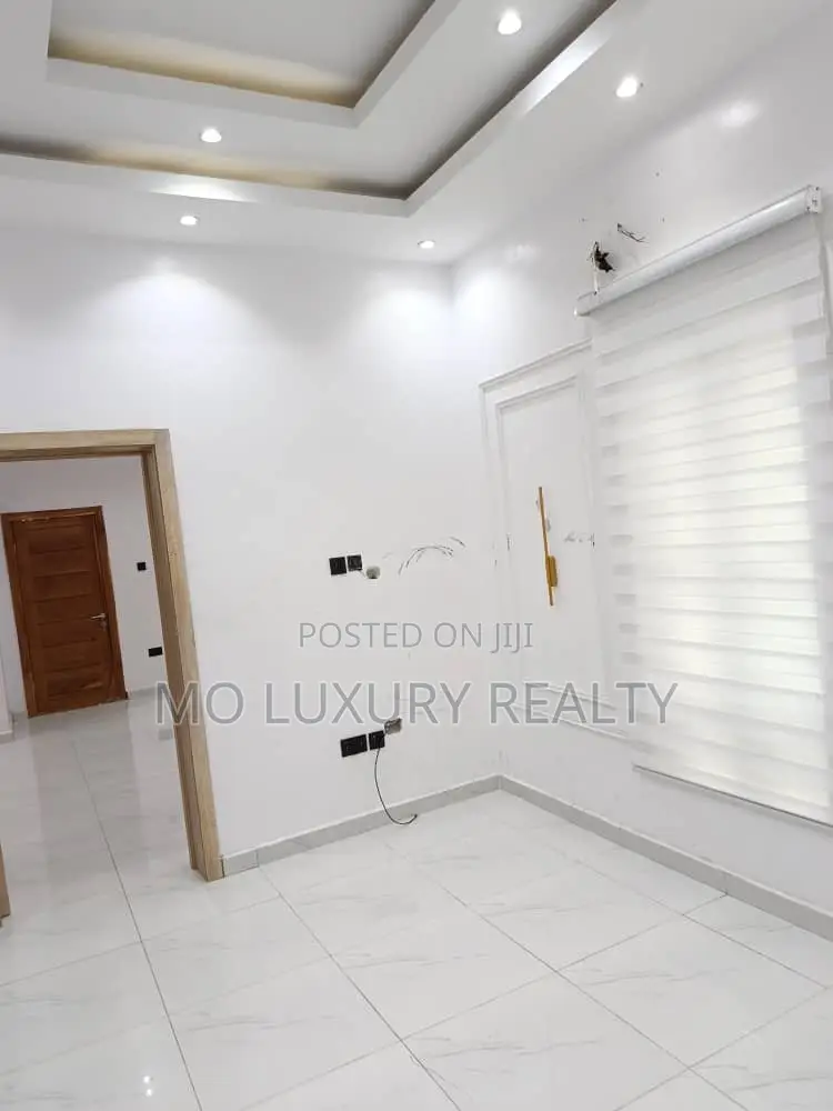 4bdrm Duplex in Ologolo for rent in Ologolo