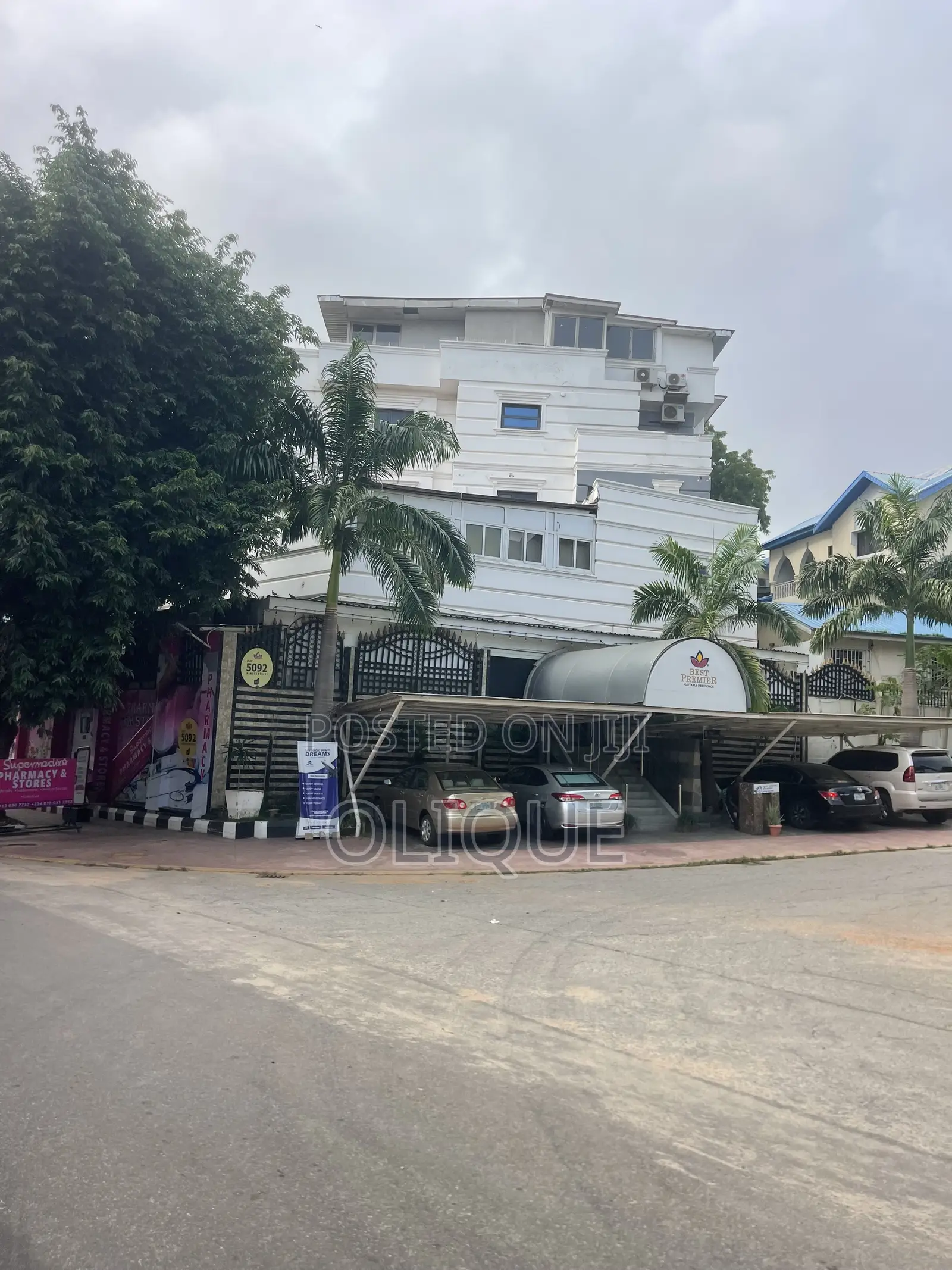 27rooms Apartments or Hotel Available With Good Facilities in Maitama