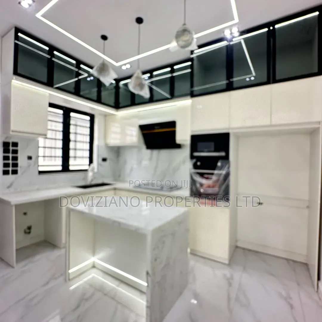 4bdrm Duplex in Off Lekki-Epe Expressway for sale in Off Lekki-Epe Expressway
