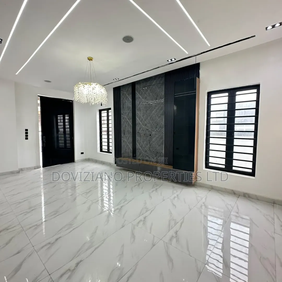 4bdrm Duplex in Off Lekki-Epe Expressway for sale in Off Lekki-Epe Expressway