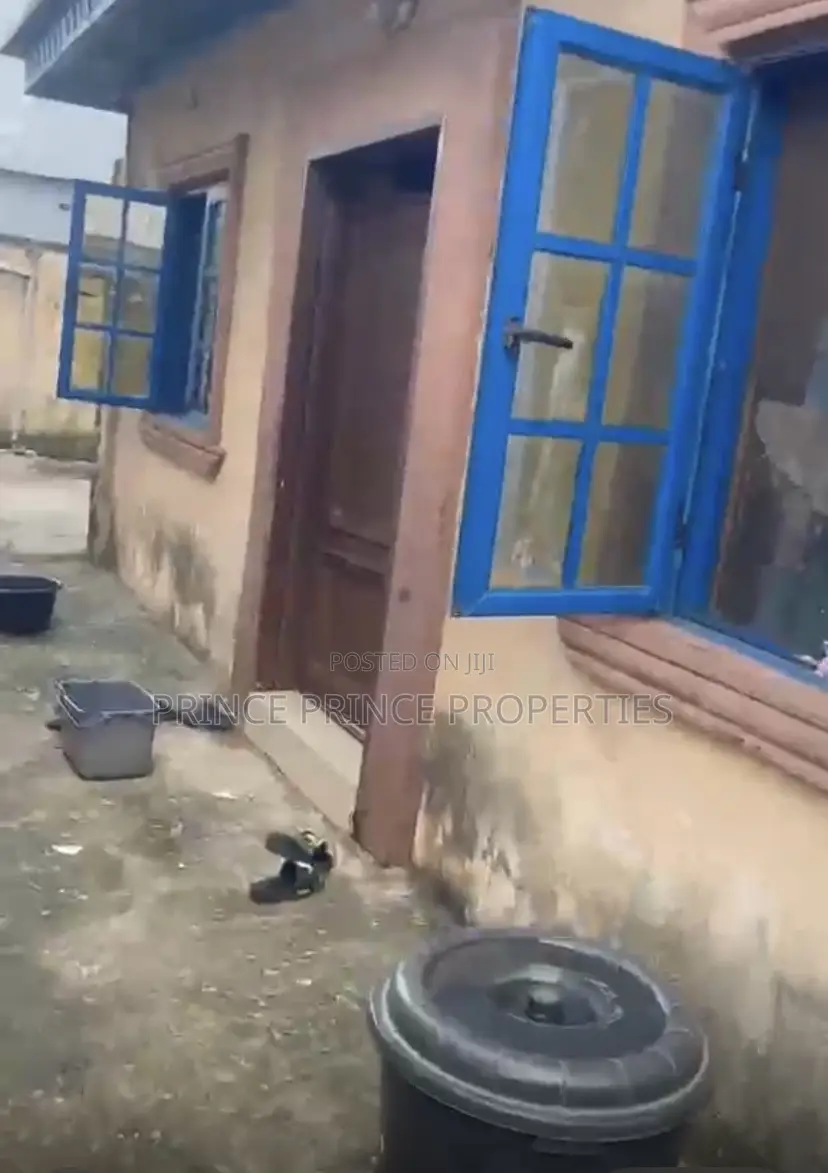 4bdrm Bungalow in Mojisola Alapinna, Ijegun for sale in Ijegun