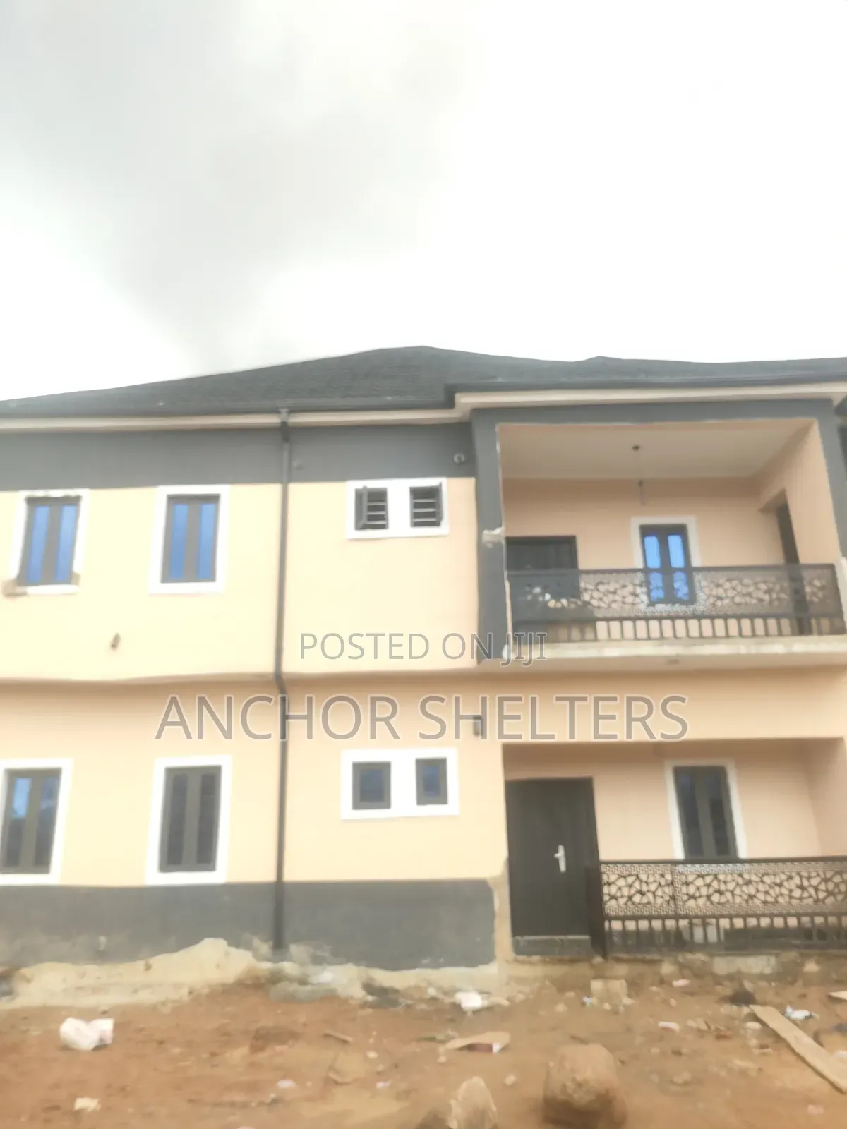 3bdrm Block of Flats in Jedo Road, Sabon Lugbe for rent in Sabon Lugbe