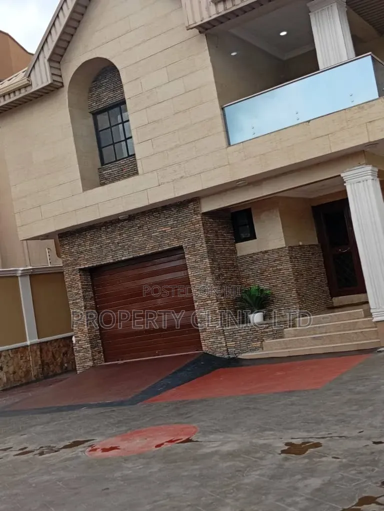 5bdrm Duplex in Ago Palace for sale in Ago Palace
