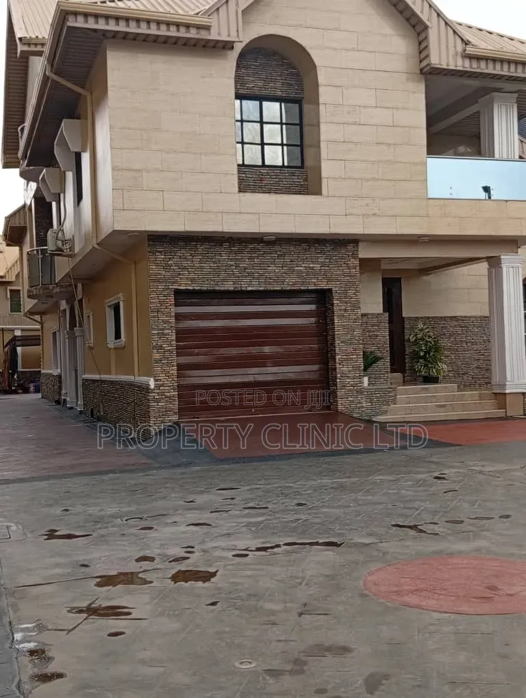 5bdrm Duplex in Ago Palace for sale in Ago Palace