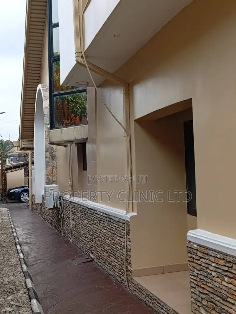5bdrm Duplex in Ago Palace for sale in Ago Palace