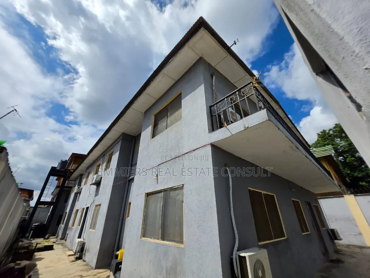 3bdrm Townhouse/Terrace in Airport Road / Oshodi for sale in Airport Road / Oshodi