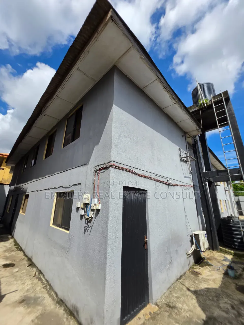 3bdrm Townhouse/Terrace in Airport Road / Oshodi for sale in Airport Road / Oshodi