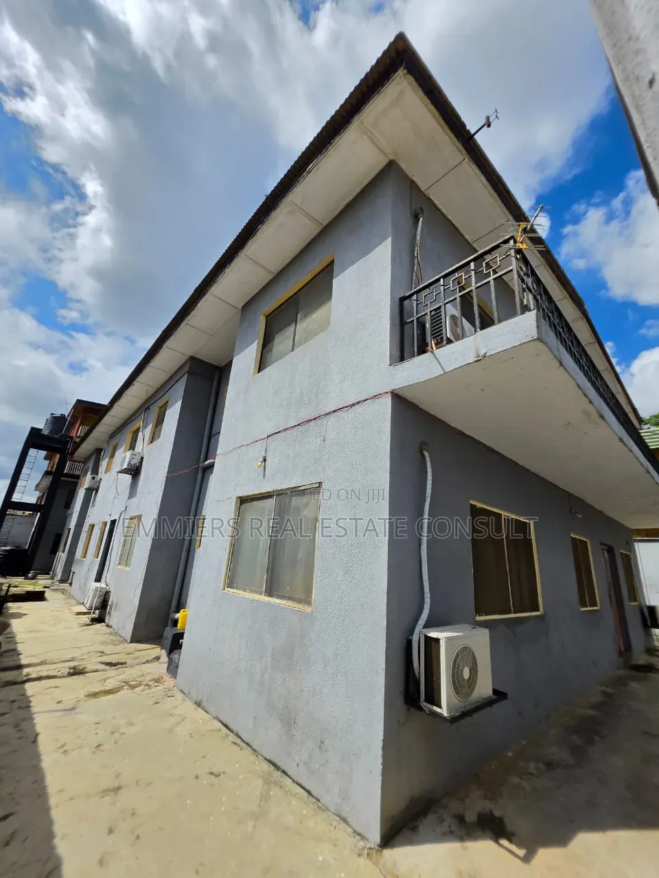3bdrm Townhouse/Terrace in Airport Road / Oshodi for sale in Airport Road / Oshodi