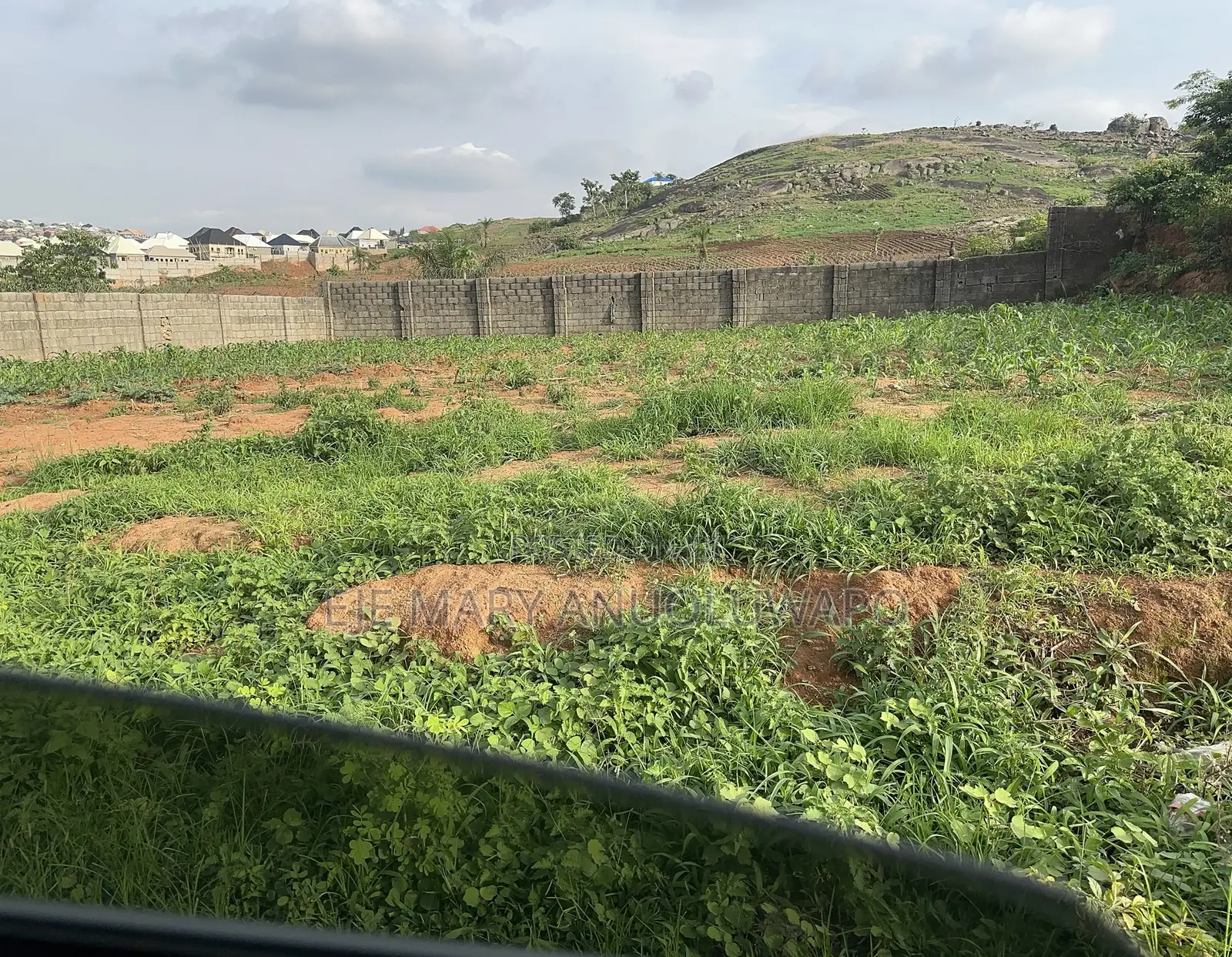 850sqm of Land Available for Sale With R of O in Mpape