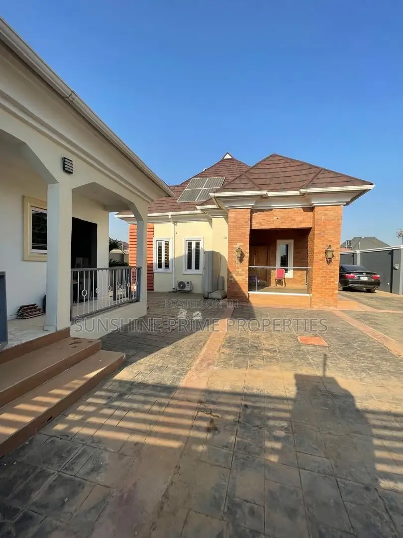 Furnished 3bdrm Bungalow in Alagbaka Extension for sale in Akure