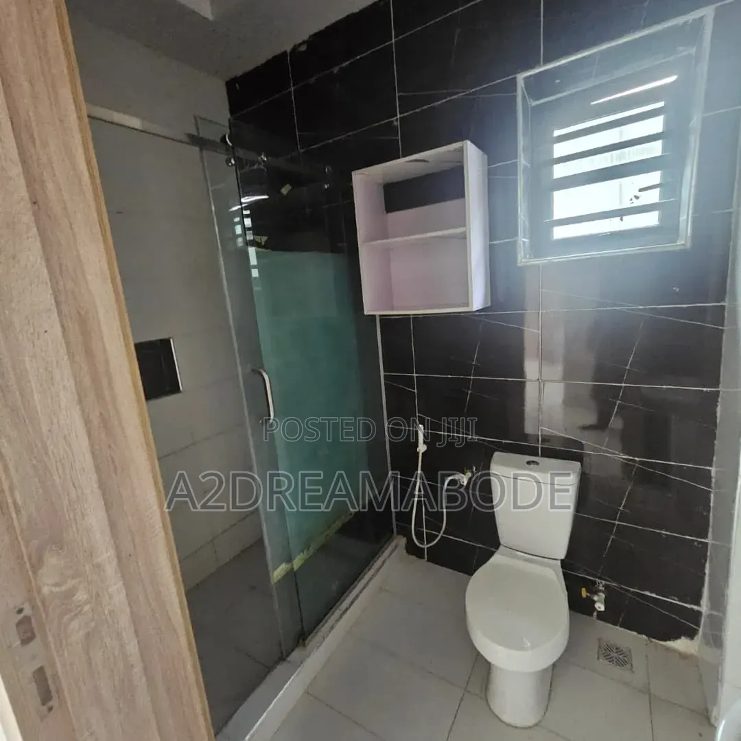 4bdrm Duplex in Magodo, GRA Phase 2 Shangisha for rent in GRA Phase 2 Shangisha