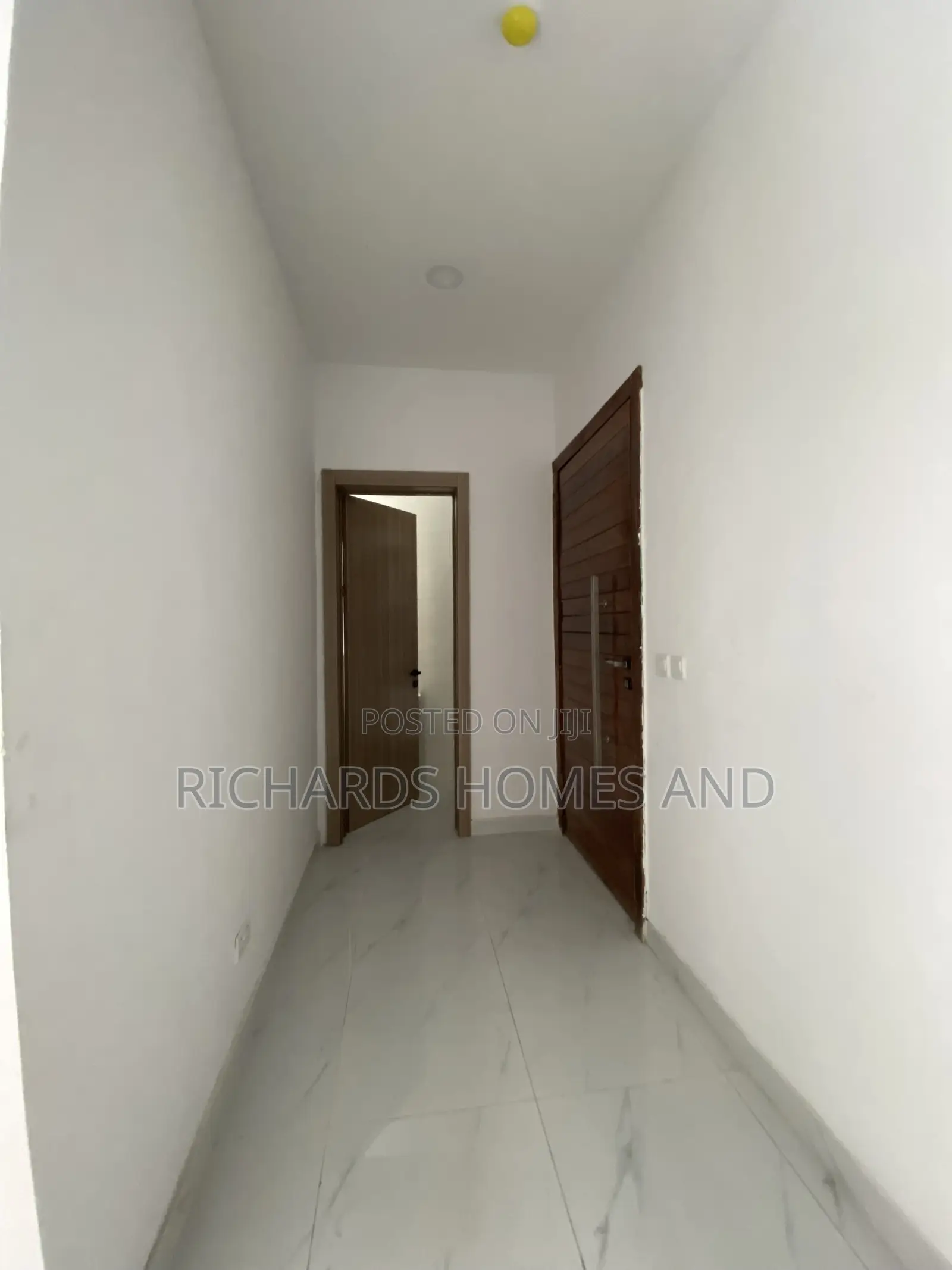 3bdrm Apartment in Ikate for sale in Ikate