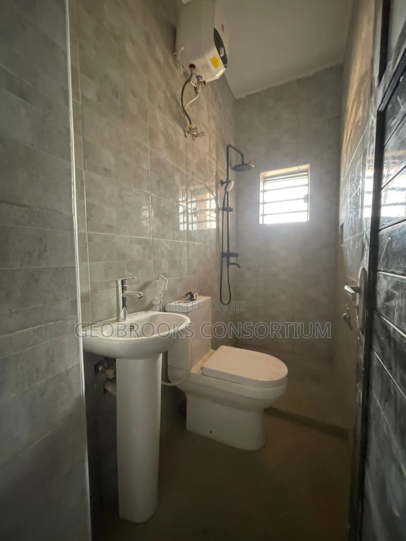 3bdrm Block of Flats in Carlton Gate Estate, Akobo for rent in Akobo