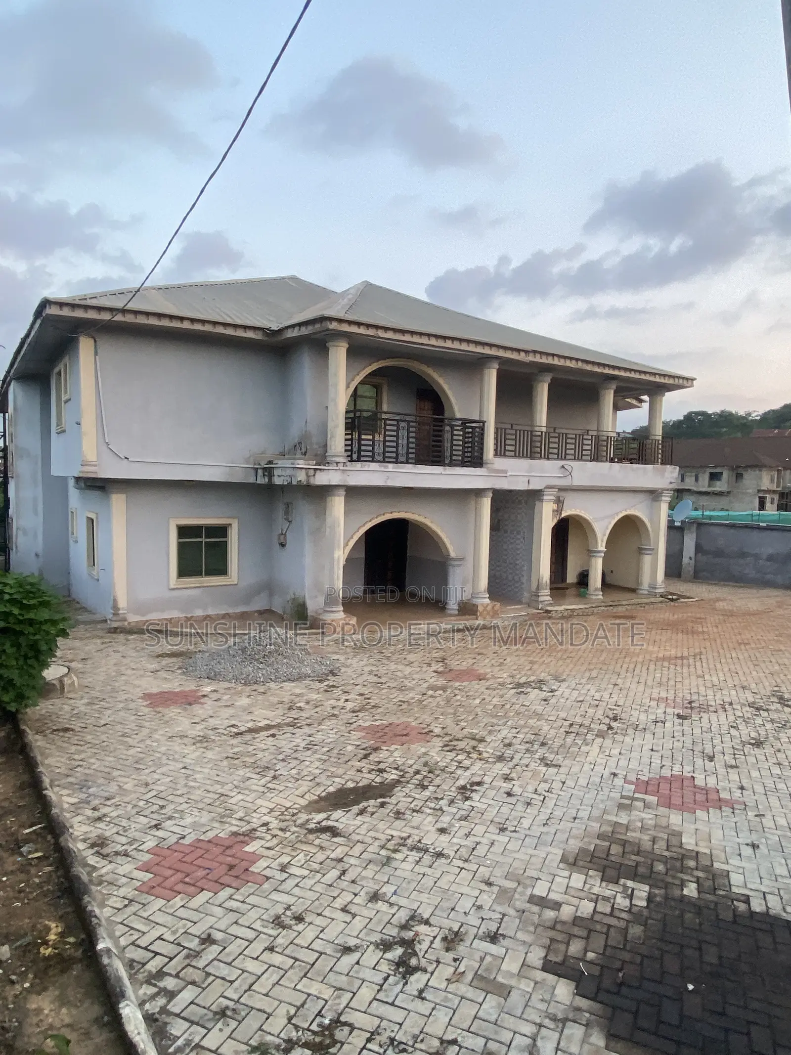 4bdrm Block of Flats in Main Alagbaka G R A, Akure for sale in Akure