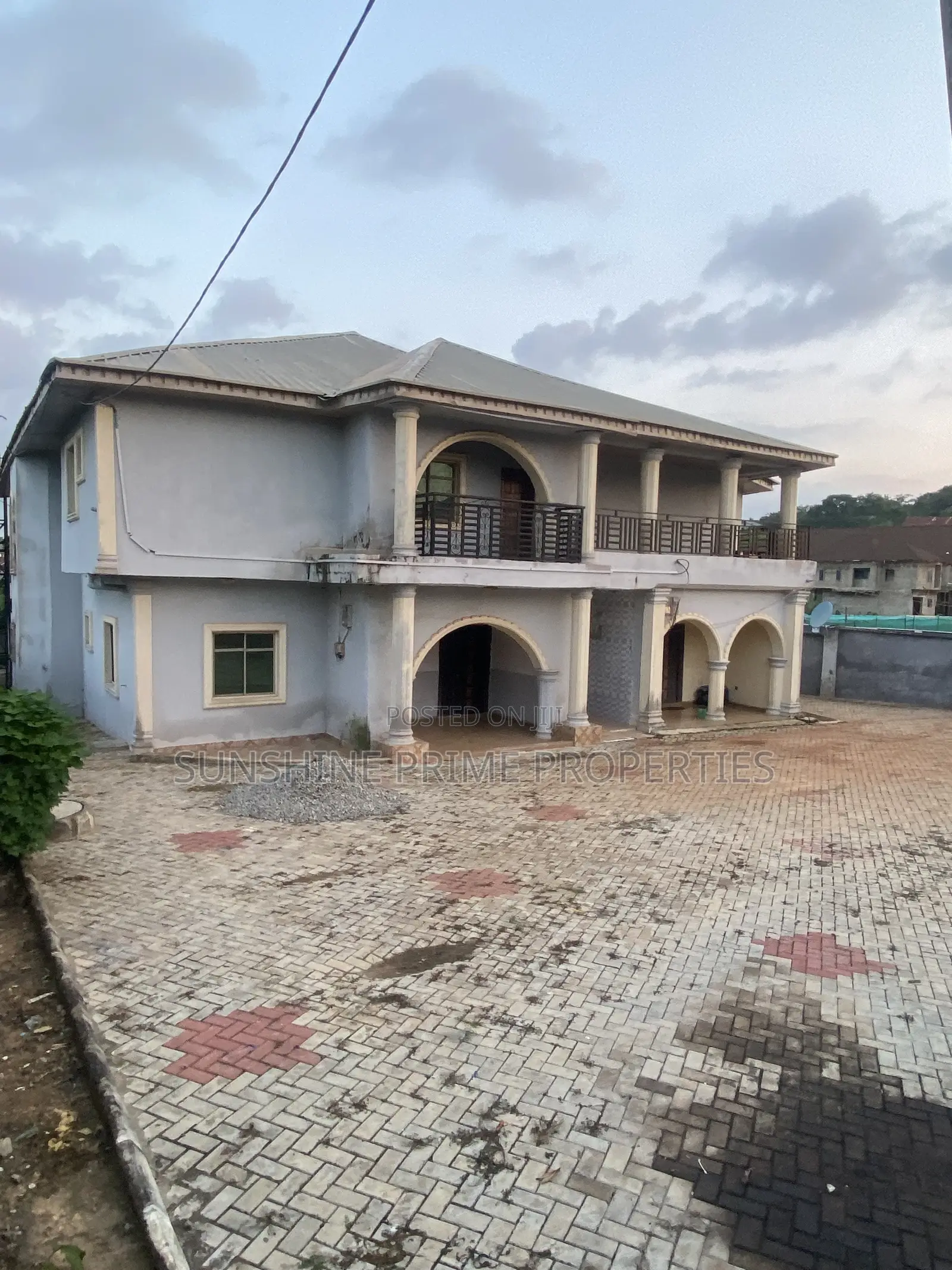 4bdrm Block of Flats in Main Alagbaka G R A, Akure for sale in Akure