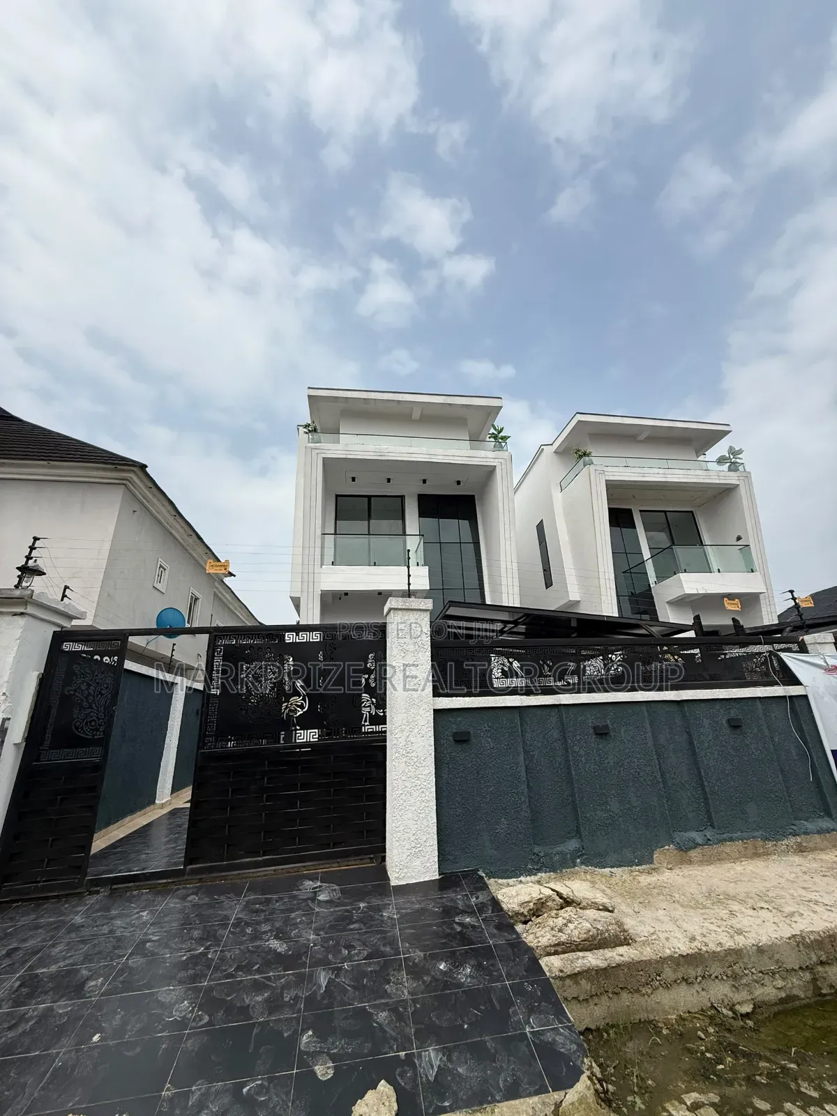 5bdrm Duplex in Ajah Lekki Lagos for sale in VGC / Ajah