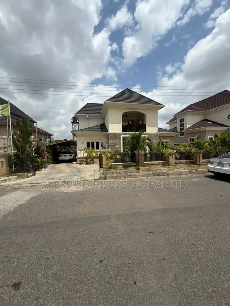 4bdrm Duplex in River Park Lugbe for sale in Sabon Lugbe