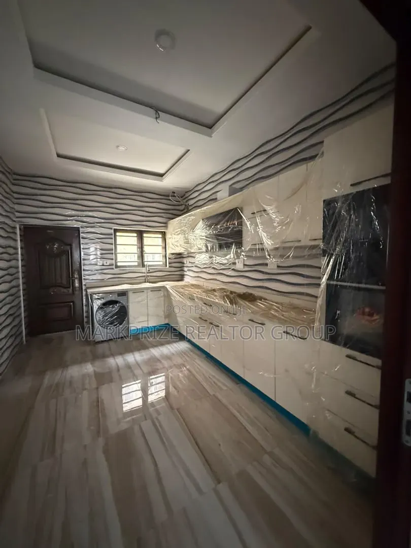 4bdrm Duplex in Ajah Lekki Lagos for sale in VGC / Ajah