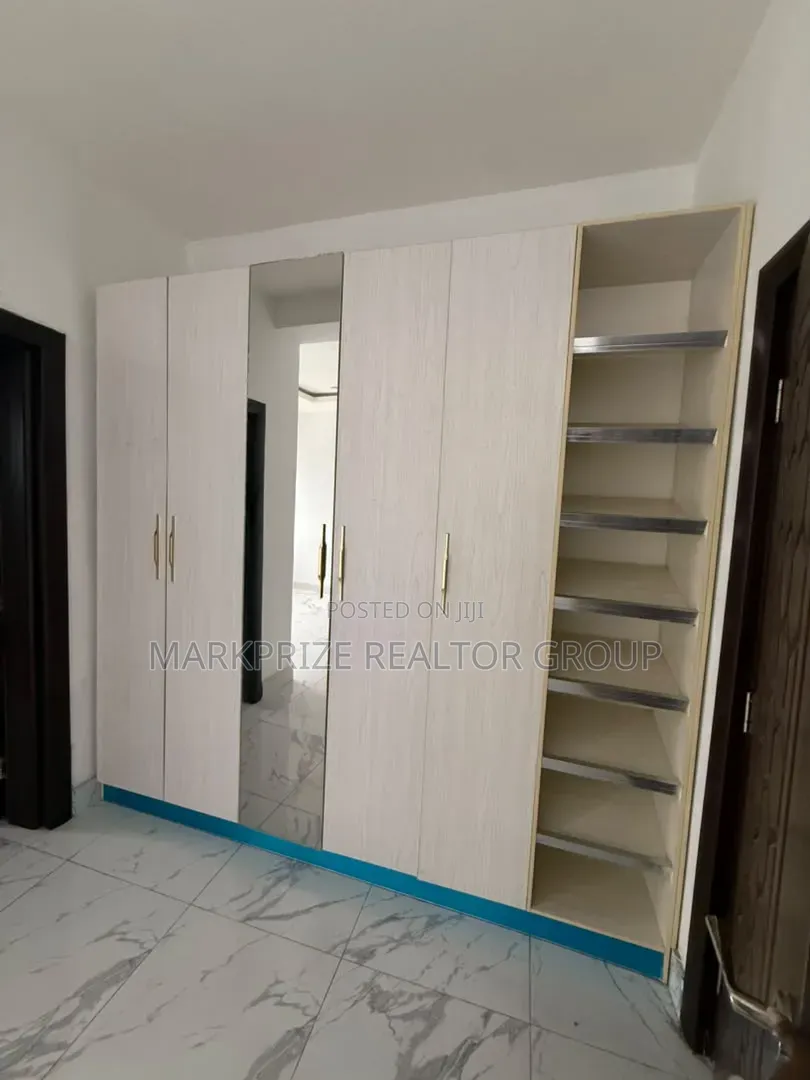 3bdrm Penthouse in Ajah Lekki Lagos for sale in VGC / Ajah
