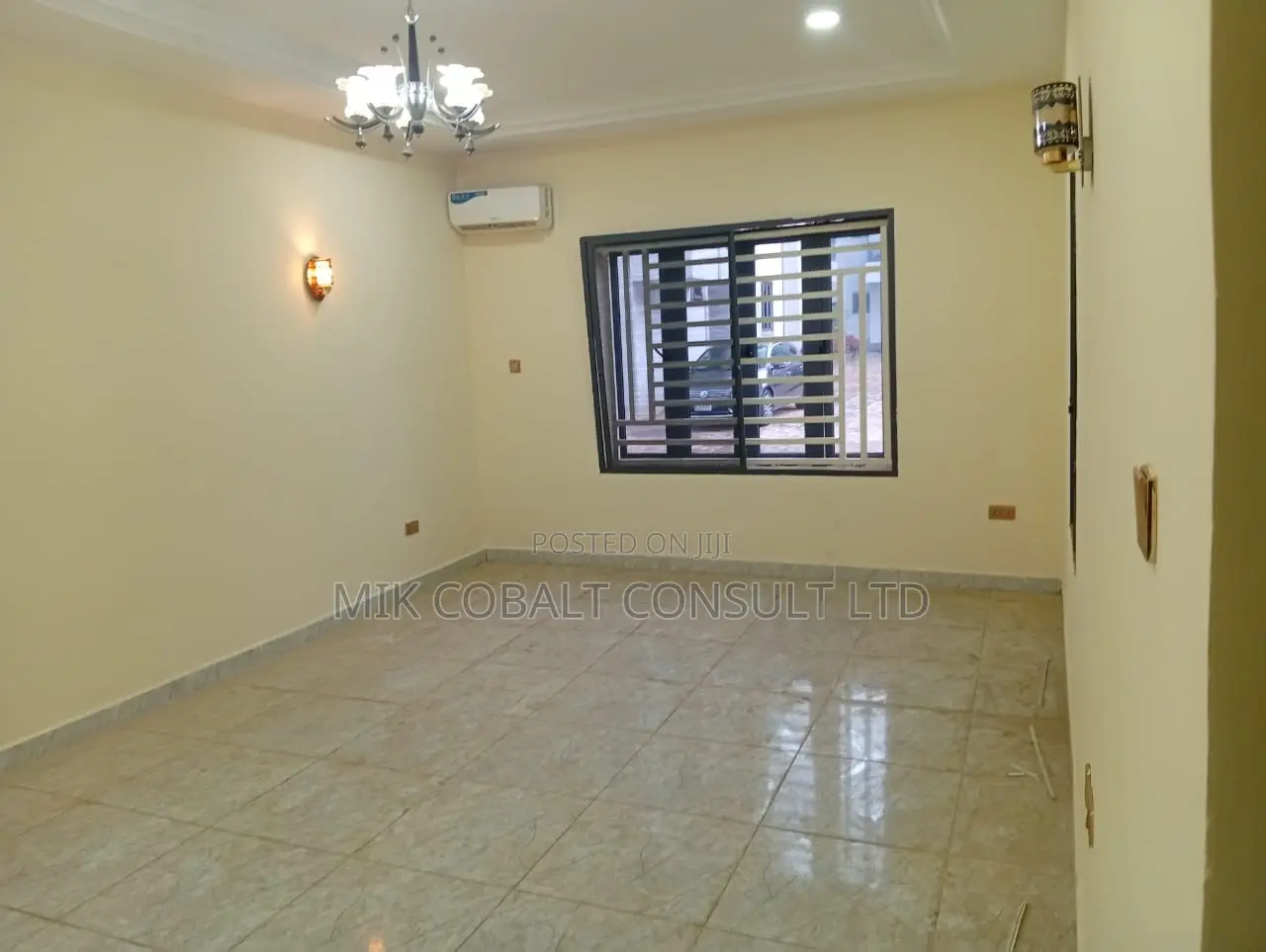 4bdrm Duplex in By Magistrate Court, Life Camp for rent in Life Camp
