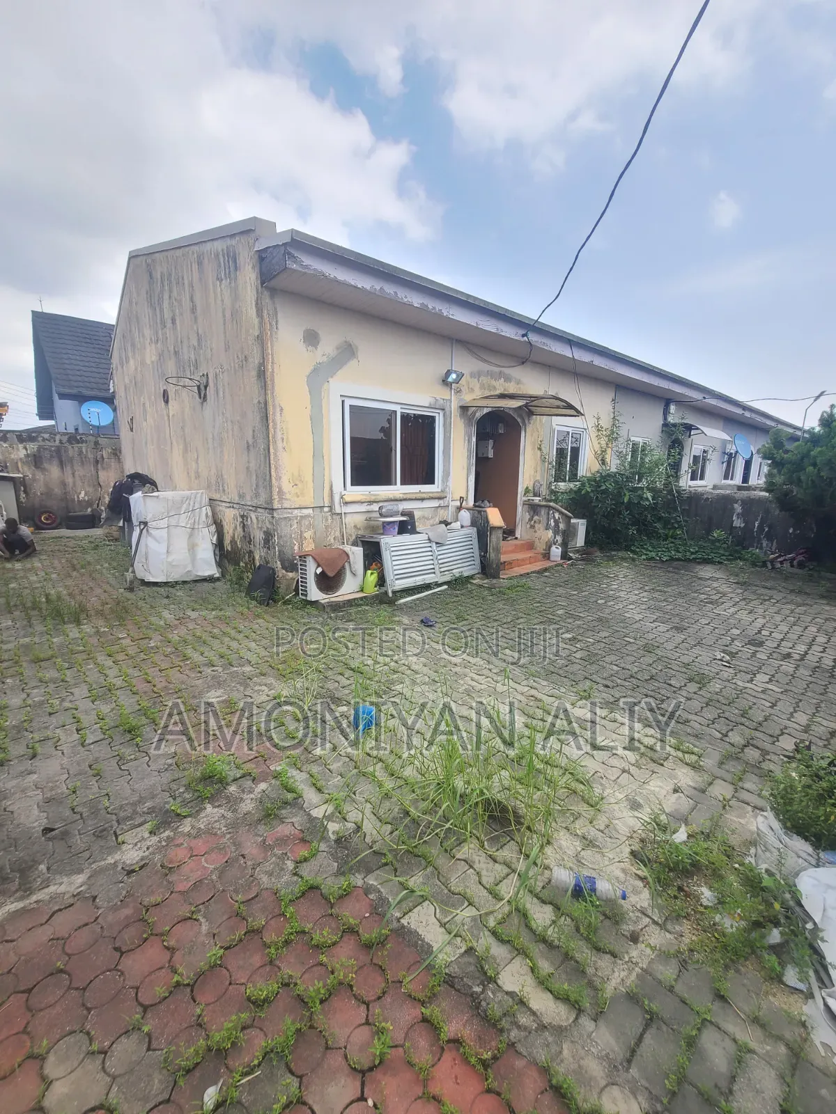 2bdrm Bungalow in Abraham Adesanya, Off Lekki-Epe Expressway for sale in Off Lekki-Epe Expressway